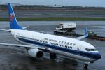 B-5022 @ RCTP - China Eastern B738 pulling into its assigned gate - by FerryPNL