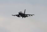 91-0474 @ KOSH - USAF F-16D zx - by Florida Metal