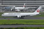 JA658J @ RJTT - JAL B763 landing - by FerryPNL