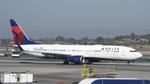 N900DU @ KLAX - Taxiing for departure at LAX - by ToddRoyer