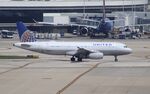 N495UA @ KORD - Airbus A320-232
