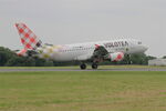 EC-MUU @ LFRB - Airbus A319-111, Landing rwy 25L, Brest-Bretagne airport (LFRB-BES) - by Yves-Q