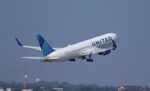 N666UA @ KORD - Boeing 767-322 - by Mark Pasqualino