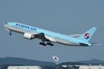 HL7752 @ RKSI - Korean B772 taking-off from its base - by FerryPNL