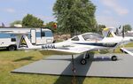 N465L @ KOSH - Diamond DA20-C1