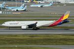 HL7794 @ RKSI - Asiana A333 rolling past - by FerryPNL