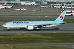 HL7764 @ RKSI - Arrival of Korean B772 - by FerryPNL