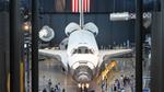 OV-103 @ KIAD - Rockwell Space Shuttle Discovery - by AviationLover50