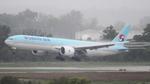 HL7204 @ KIAD - Korean 77W - by AviationLover50