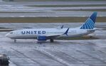 N76505 @ KORD - Boeing 737-824 - by Mark Pasqualino