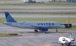 N454UA @ KORD - Airbus A320-232
