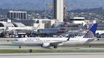 N37504 @ KLAX - Arriving at LAX on 25L - by ToddRoyer
