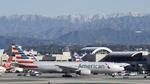 N772AN @ KLAX - Taxiing to gate at LAX - by ToddRoyer
