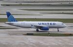 N444UA @ KORD - Airbus A320-232