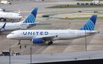 N444UA @ KORD - Airbus A320-232
