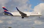 CC-CWF @ KMIA - LATAM 763 zx lim, spjc-mia - by FloridaMetal