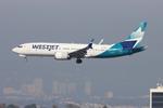 C-GPFT @ KLAX - WJA 737-8 zx cyvr-lax - by FloridaMetal