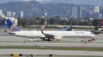 N75861 @ KLAX - Taxiing to gate at LAX - by ToddRoyer