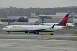 N900DU @ KSFO - SFO 2024 - by Clayton Eddy