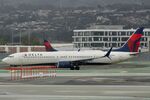 N900DU @ KSFO - SFO 2024 - by Clayton Eddy