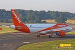 OE-IJE @ EGGW - Luton - by Chris Hall