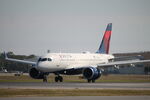 N139DU @ KSRQ - Delta Flight 2412 arrives on Runway 32 at Sarasota-Bradenton International Airport following flight from LaGuardia Airport - by Suncoast Spotter