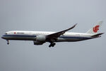 B-32EZ @ EDDF - Landing - by micka2b