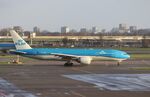 PH-BQA @ EHAM - Boeing 777-206/ER - by Mark Pasqualino