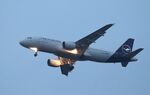 D-AIZA @ EDDF - Airbus A320-214
