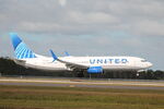 N24211 @ KRSW - United Flight 1406 arrives on Runway 6 at Southwest Florida International Airport following flight from Washington-Dulles International Airport - by Suncoast Spotter