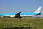 PH-BVB @ EHAM - at eham - by Ronald
