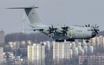 54 03 @ EDDR - on final RW09 - by FBE