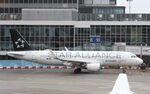 OO-SNQ @ EDDF - Airbus A320-214 - by Mark Pasqualino