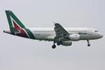 EI-IME @ EGLL - Heathrow - by Chris Hall