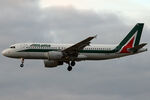 EI-IKL @ EDDF - Landing - by micka2b