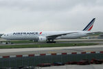 F-GSQL @ LFPG - Taxiing with new big titles - by micka2b
