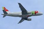 CS-TTU @ EGLL - Heathrow - by Chris Hall