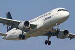 D-AIPC @ EGLL - Heathrow - by Chris Hall
