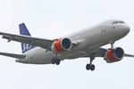 EI-SIA photo, click to enlarge EI-SIA photo, click to enlarge
