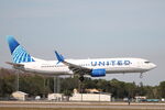N37287 @ KRSW - United Flight 335 arrives on Runway 6 at Southwest Florida International Airport following flight from Chicago-O’Hare International Airport - by Suncoast Spotter