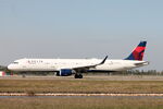 N367DN @ KRSW - Delta Flight 412 taxis at Southwest Florida International Airport prior to flight to Detroit Metro Airport - by Suncoast Spotter