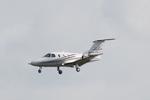 N165DL @ KSRQ - Eclipse 500 on approach to Runway 32 at Sarasota-Bradenton International Airport - by Suncoast Spotter