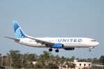 N76508 @ KRSW - United Flight 1406 arrives on Runway 6 at Southwest Florida International Airport following flight from Washington-Dulles International Airport - by Suncoast Spotter