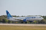 N27269 @ KRSW - United Flight 1573 arrives on Runway 24 at Southwest Florida International Airport following flight from Houston-Bush Intercontinental Airport - by Suncoast Spotter