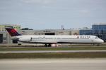 N925DL @ KSRQ - Delta MD-88 arrives on Runway 14 at Sarasota-Bradenton International Airport following a flight from Atlanta Hartsfield-Jackson International Airport - by Suncoast Spotter