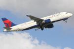 N326US @ KSRQ - Delta Flight 1146 departs Runway 14 at Sarasota-Bradenton International Airport enroute to Detroit Metropolitan Wayne County Airport - by Suncoast Spotter