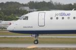 N316JB @ KSRQ - Jet Blue Flight 1187 on arrival to Runway 14 at Sarasota-Bradenton International Airport following flight from Boston Logan International Airport