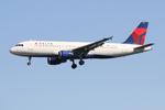N314US @ KSRQ - Delta Airbus A320 on approach to Runway 32 at Sarasota-Bradenton International Airport - by Suncoast Spotter