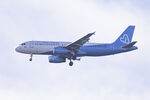 YR-LIB @ LOWW - flylili Airbus A320 - by Andreas Ranner