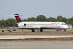 N936DL @ KSRQ - Delta Flight 1678 arrives on Runway 14 at Sarasota-Bradenton International Airport following a flight from Hartsfield-Jackson Atlanta International Airport
